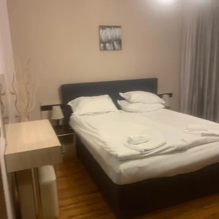 Lorena's Bansko,near Gondola * バンスコ